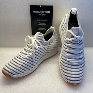 BNWT Women’s URBAN SPORTS by J/SLIDES “ OPY” Slip on Sneakers Size6-7